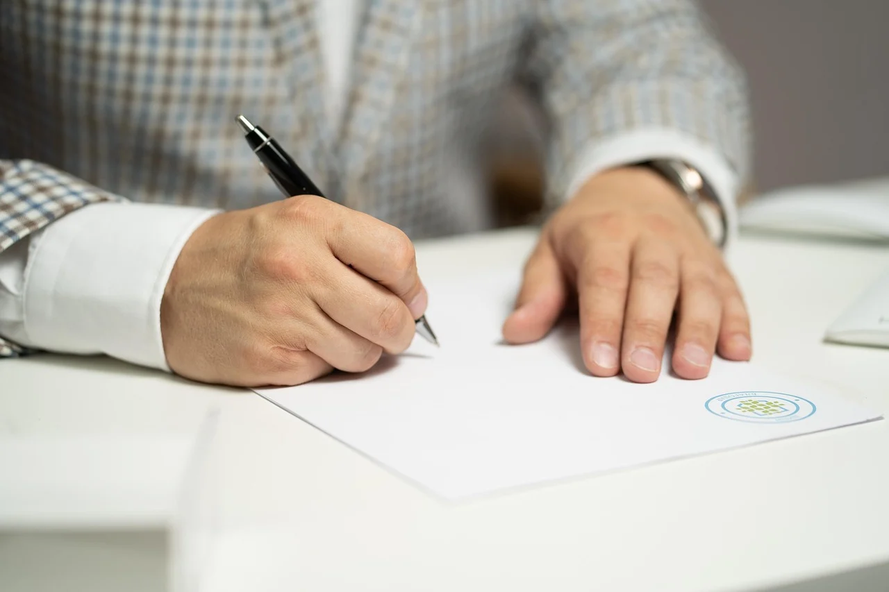 Fixed vs Adjustable Rate Mortgage: Which to Choose?